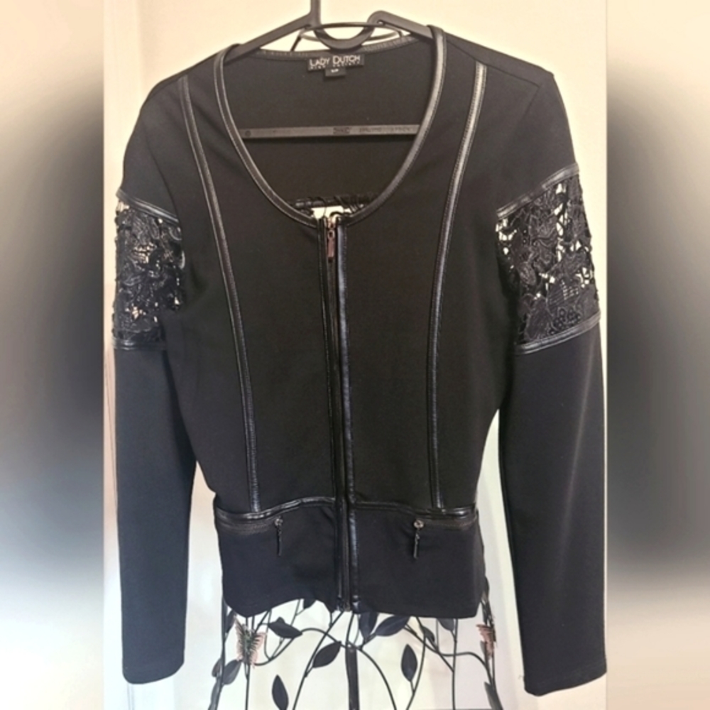 Lace short‎ zip jacket